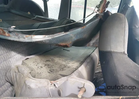 1997 Jeep Cherokee Se z USA, uszkodzony, nr VIN 1J4FJ28S4VL547975